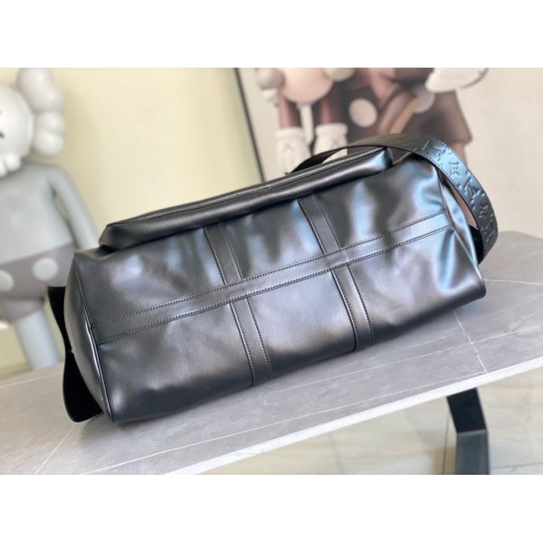 トラベルボストン ブラックレザー ワイドストラップ LOUIS VUITTON ルイヴィトン コピー バッグ  今だけ限定価格 注目商品