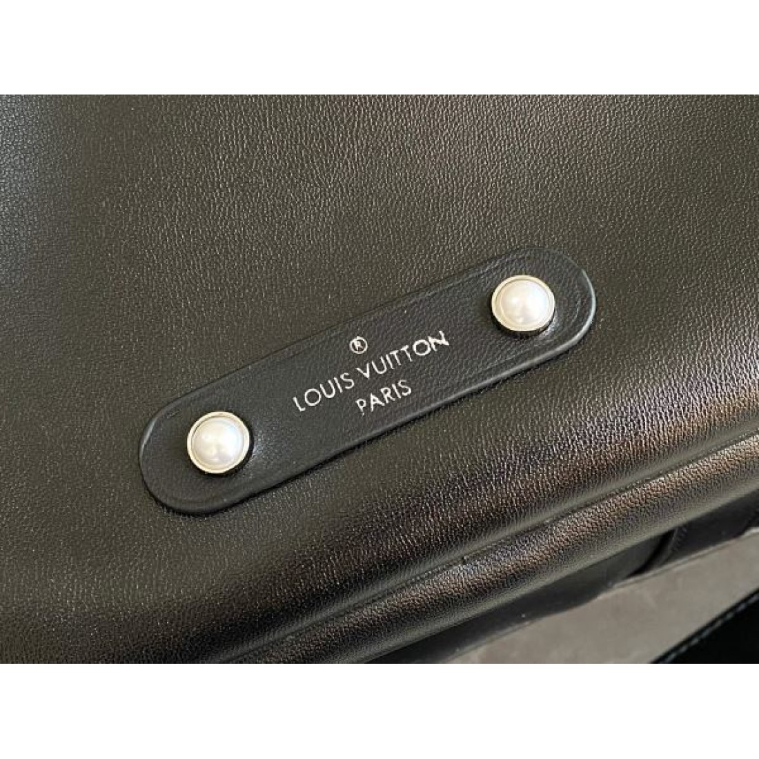 トラベルボストン ブラックレザー ワイドストラップ LOUIS VUITTON ルイヴィトン コピー バッグ  今だけ限定価格 注目商品