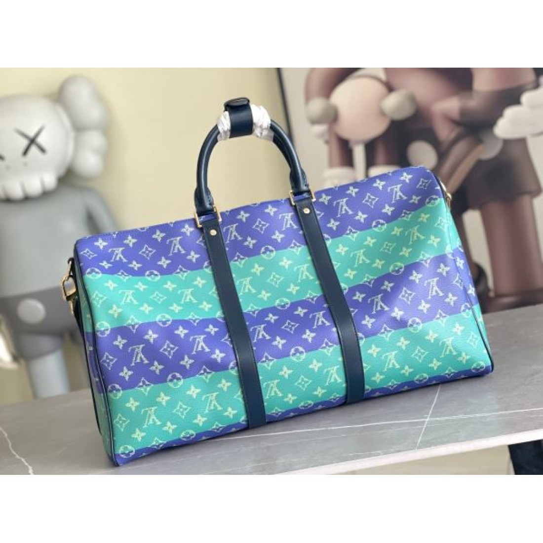 ブルーグリーン旅行バッグ ワイドストラップ付き 軽量デザイン LOUIS VUITTON ルイヴィトン コピー バッグ  売れ筋
