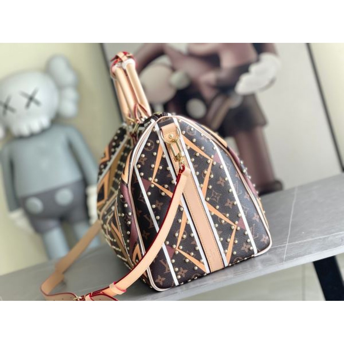 春物人気アップ モードストリート 大容量トラベル LOUIS VUITTON ルイヴィトン コピー バッグ スタッズデザイン こなれ見え 人気モデル 即戦力