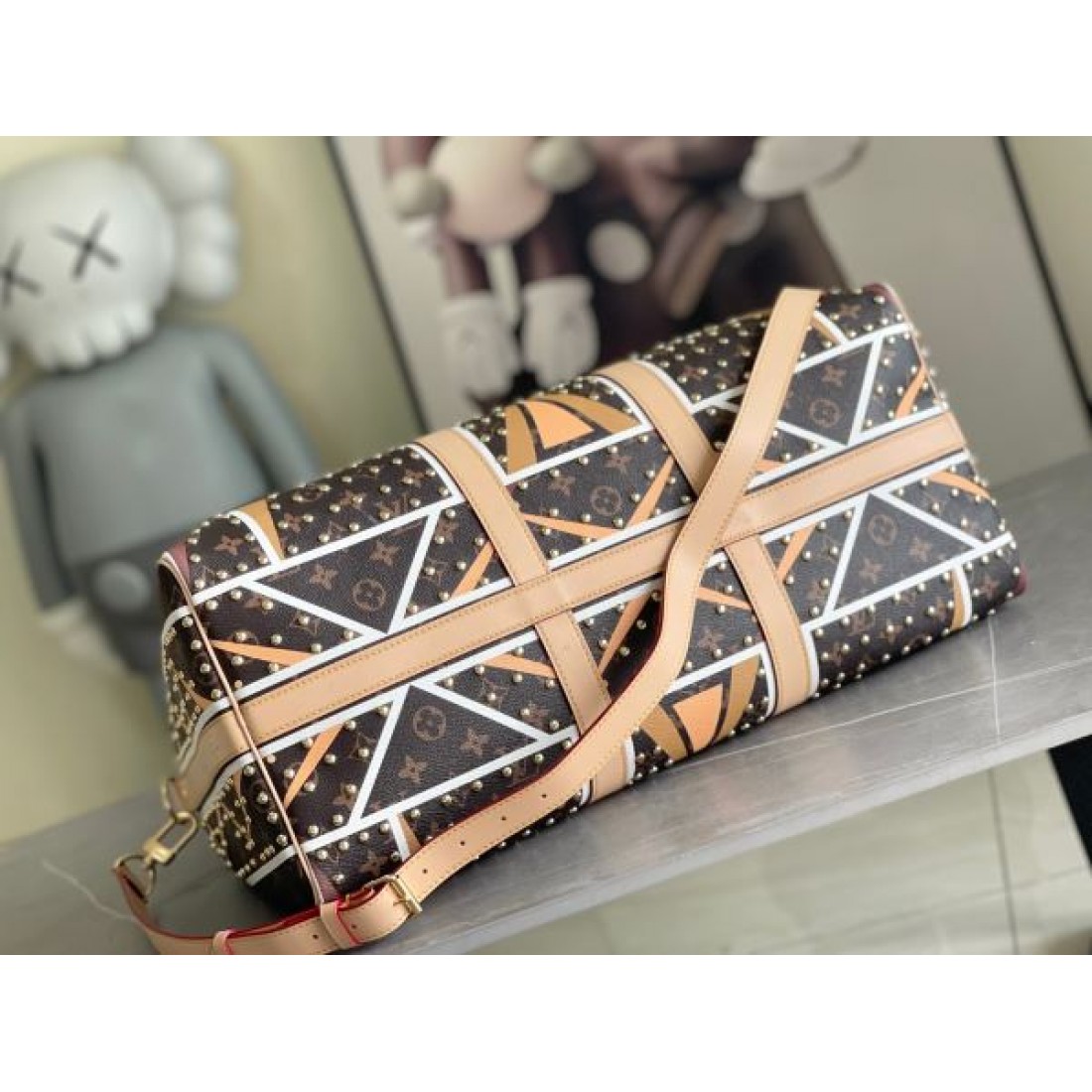 春物人気アップ モードストリート 大容量トラベル LOUIS VUITTON ルイヴィトン コピー バッグ スタッズデザイン こなれ見え 人気モデル 即戦力