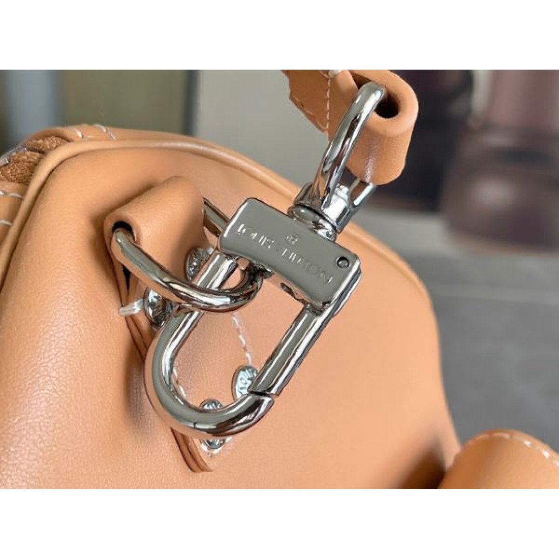 トラベルバッグ レザーコンビ ボストンタイプ ミニマルデザイン LOUIS VUITTON ルイヴィトン コピー バッグ 着回し万能 デイリー主力 人気モデル