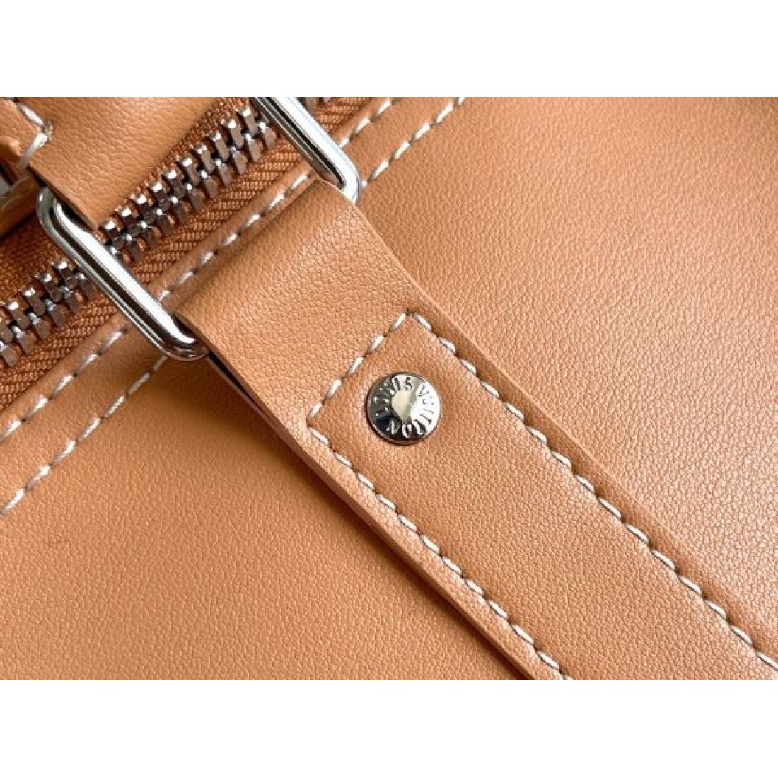 トラベルバッグ レザーコンビ ボストンタイプ ミニマルデザイン LOUIS VUITTON ルイヴィトン コピー バッグ 着回し万能 デイリー主力 人気モデル