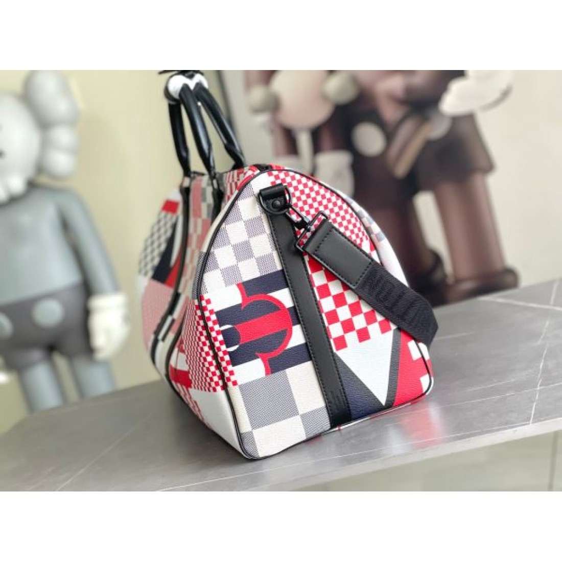 2026SS 旅行バッグ ダッフルスタイル マルチパターンデザイン LOUIS VUITTON ルイヴィトン コピー バッグ 収納力抜群 トレンドアイテム
