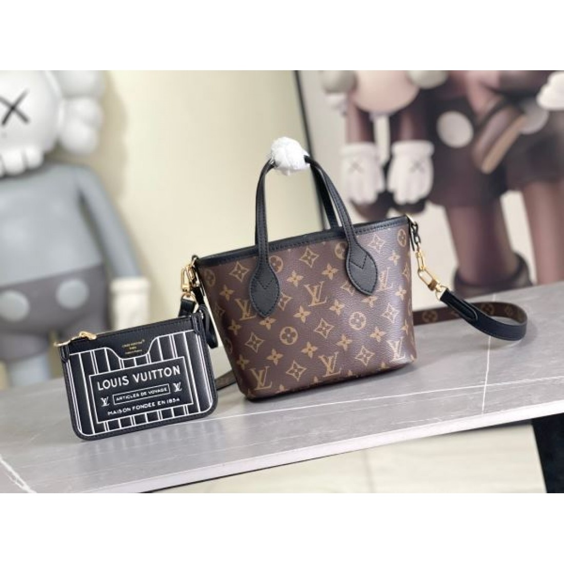 モノグラムトート ブラックハンドル仕様 シックアーバンデザイン LOUIS VUITTON ルイヴィトン コピー トートバッグ 人気