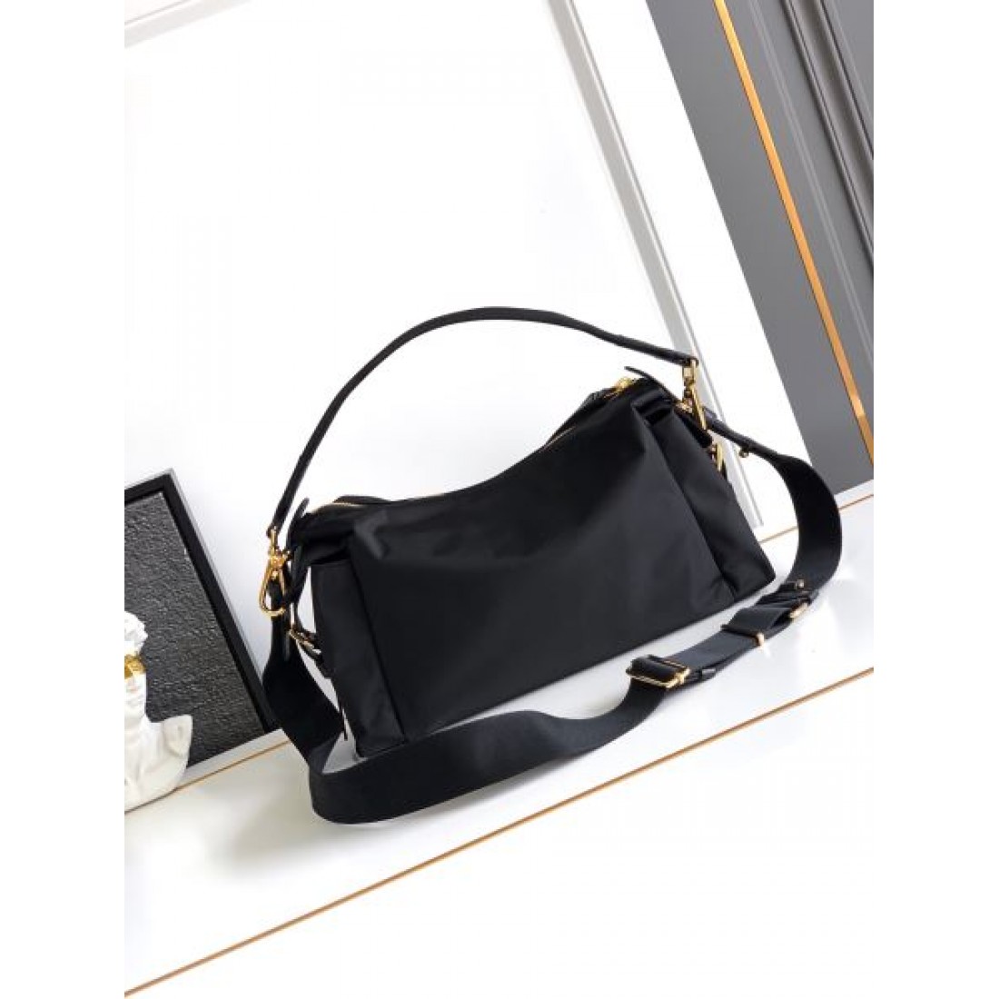 2026新作 大人カジュアル 人気バッグ PRADA プラダ コピー ショルダーバッグ 売れ筋 トレンドデザイン こなれ見え デイリー主力