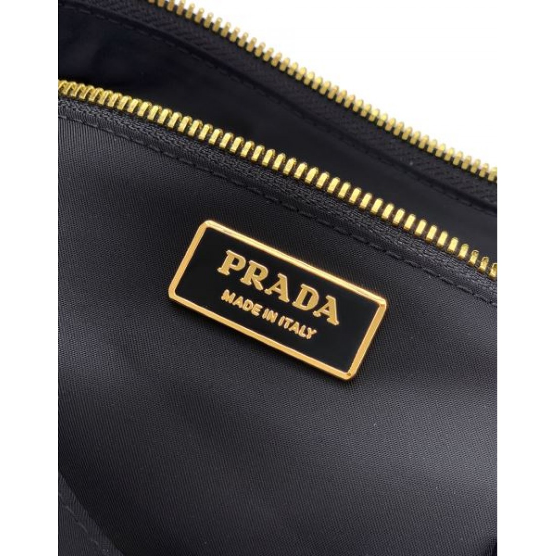 2026新作 大人カジュアル 人気バッグ PRADA プラダ コピー ショルダーバッグ 売れ筋 トレンドデザイン こなれ見え デイリー主力