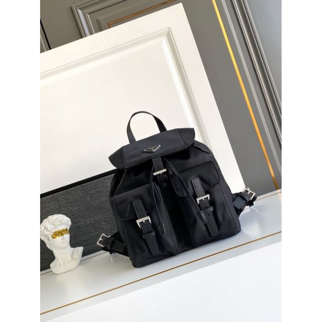 ナイロン×レザー 大容量 軽量 通勤 通学 PRADA プラダ コピー リュック 旅行 人気モデル シンプル おしゃれ