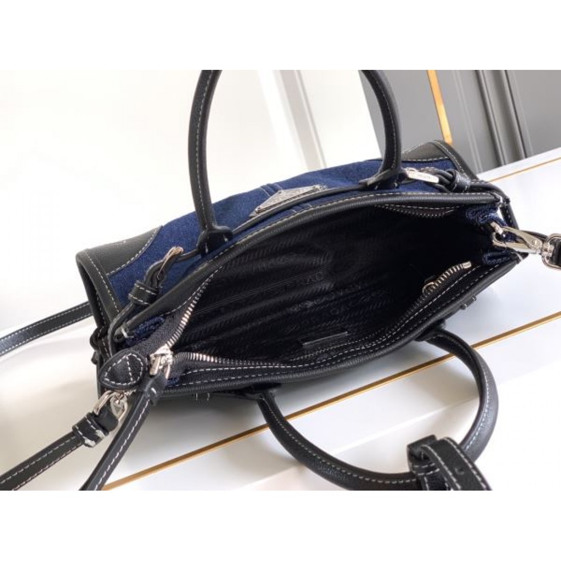 デニムコンビ ミニハンドルショルダー ゴールド金具 PRADA プラダ コピー バッグ フロントロゴ 2WAYカジュアルスタイル トレンドモデル