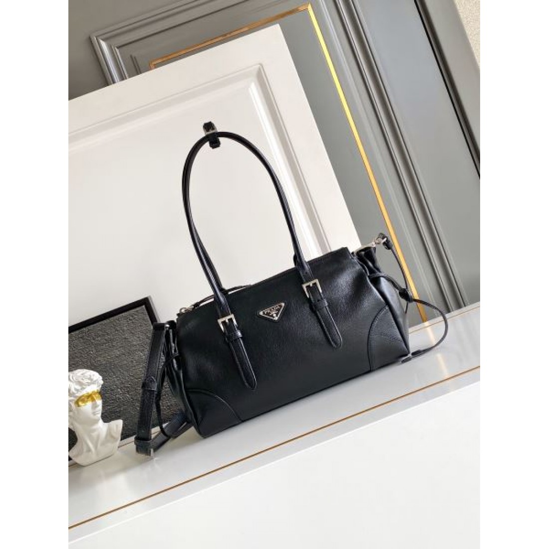 レザー ミニボストン 2WAYハンドル ゴールド金具 PRADA プラダ コピー バッグ カラーバリエーション豊富 通勤フォーマル対応