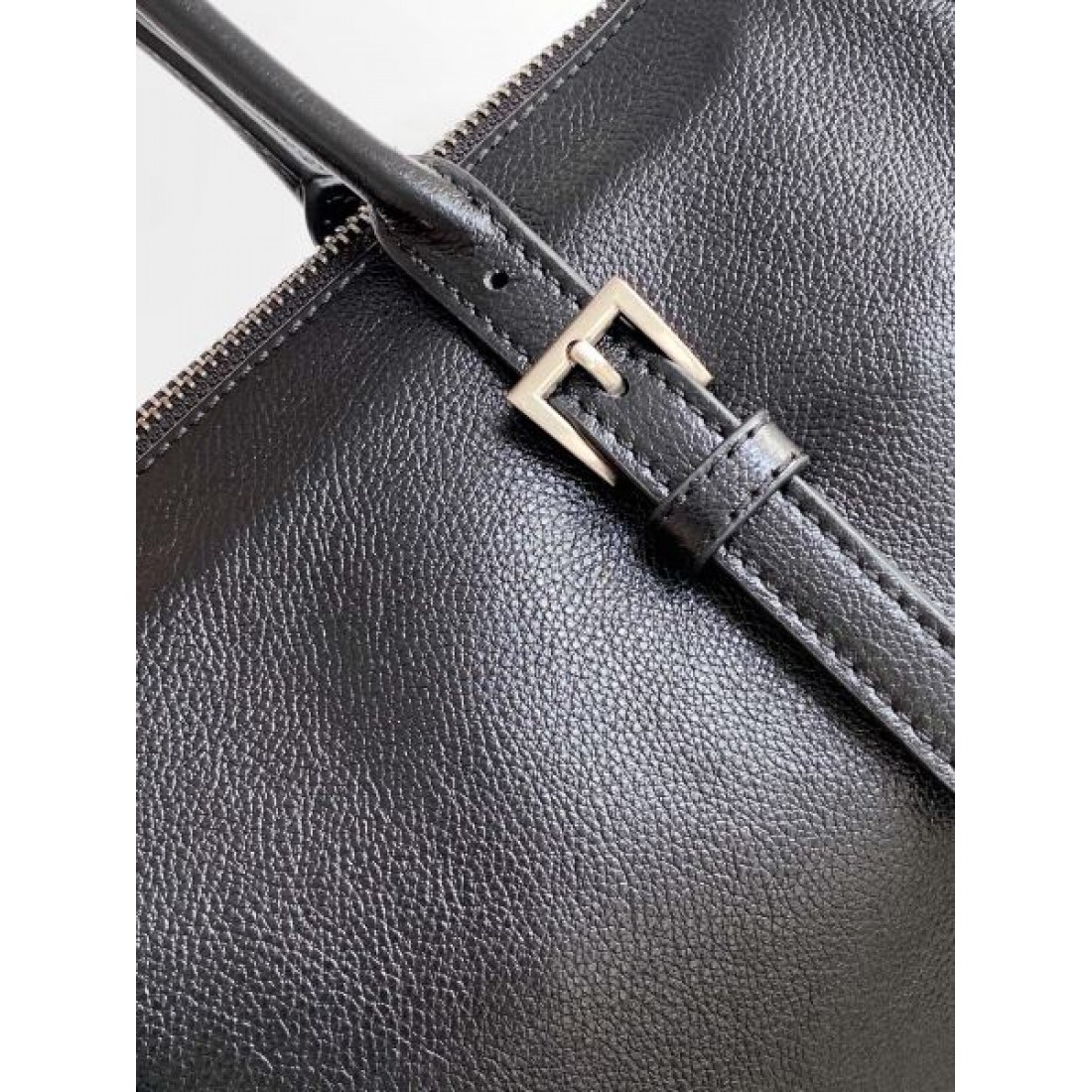 レザー ミニボストン 2WAYハンドル ゴールド金具 PRADA プラダ コピー バッグ カラーバリエーション豊富 通勤フォーマル対応