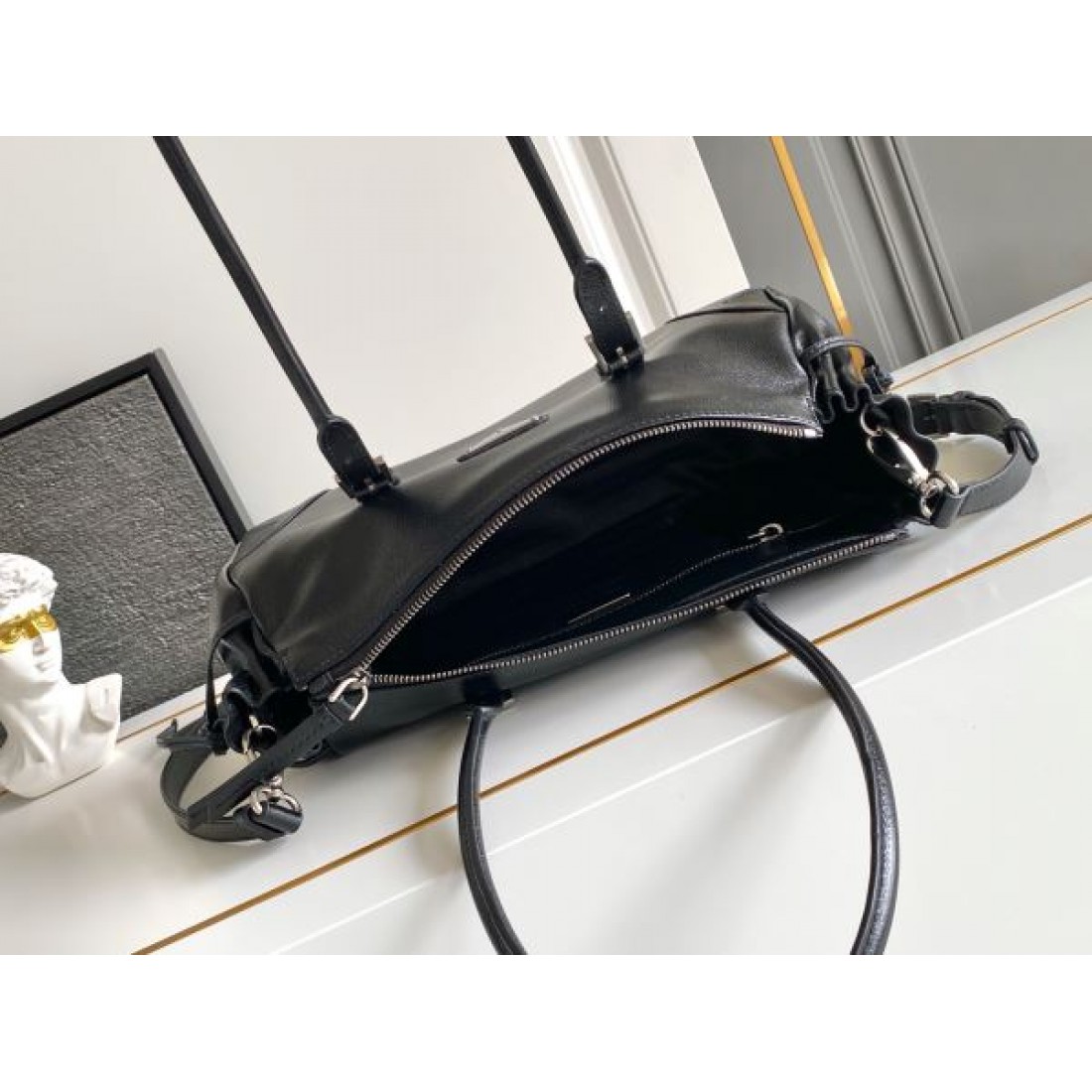 レザー ミニボストン 2WAYハンドル ゴールド金具 PRADA プラダ コピー バッグ カラーバリエーション豊富 通勤フォーマル対応