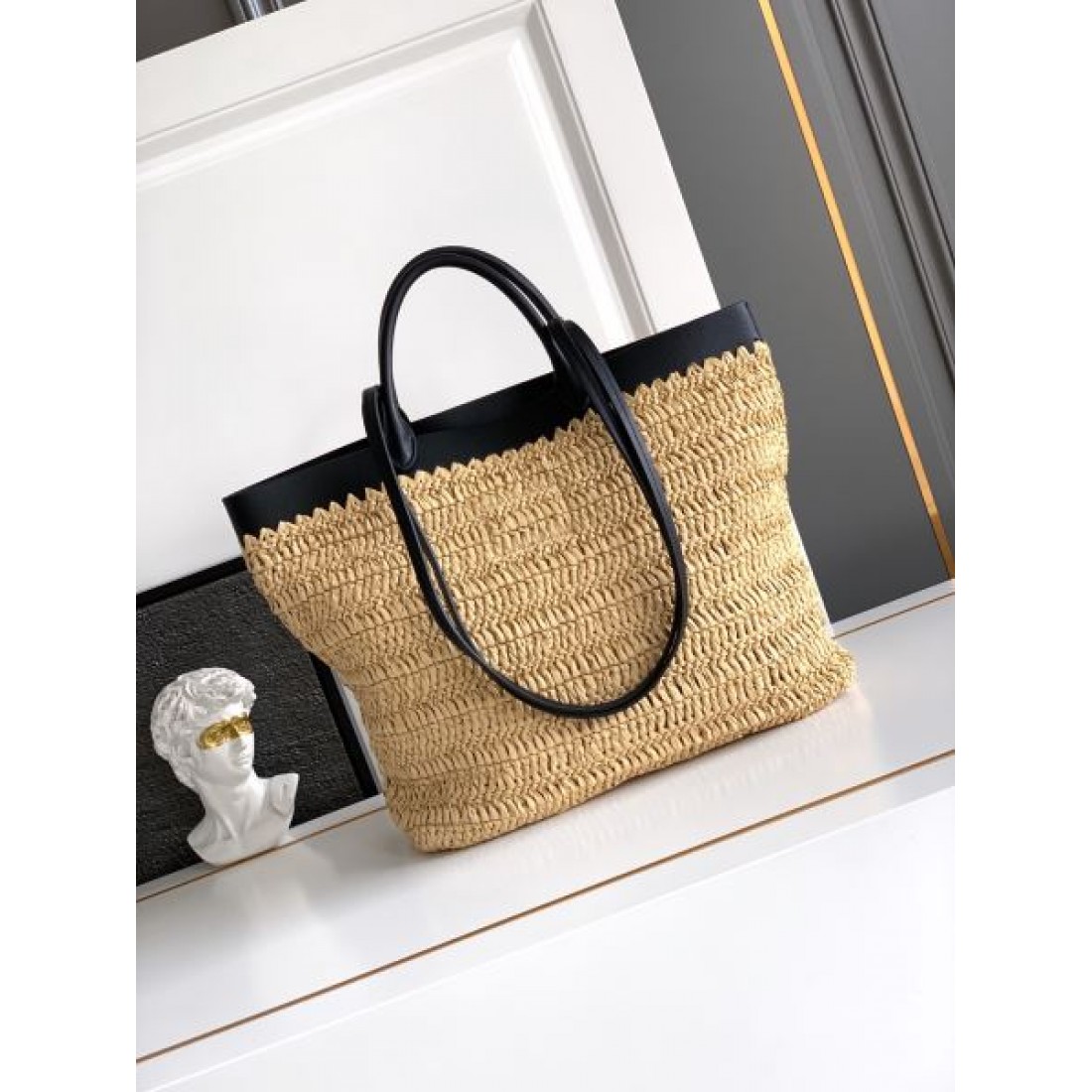 ナチュラルストロー ロゴ刺繍デザイン 軽量サマーコレクション PRADA プラダ コピー トートバッグ 高見えカジュアル