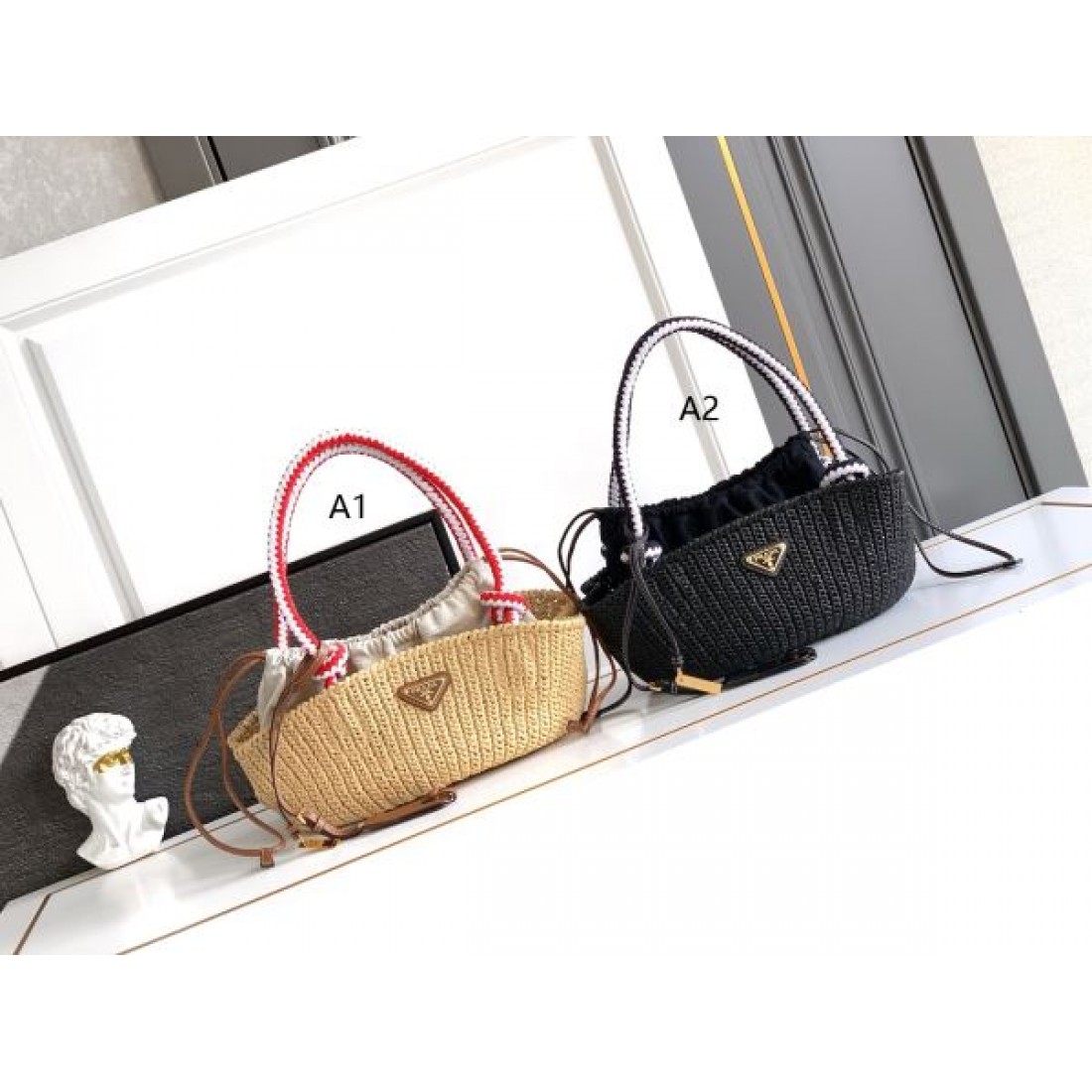 ストロー編み レディース 巾着インナー付き 2WAYハンドル PRADA プラダ コピー バッグ 夏コレクション 軽量カジュアル 上品スタイル