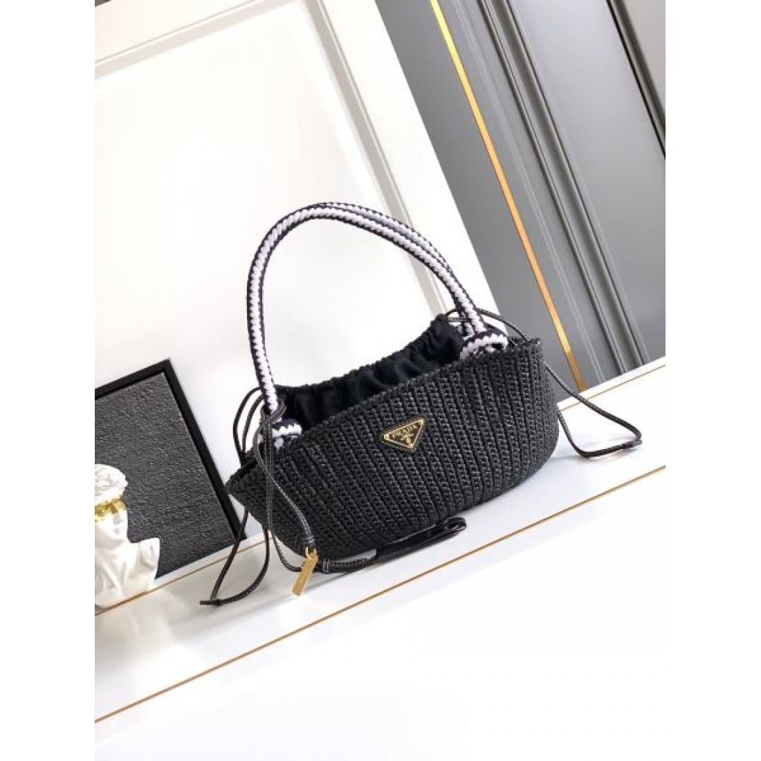ストロー編み レディース 巾着インナー付き 2WAYハンドル PRADA プラダ コピー バッグ 夏コレクション 軽量カジュアル 上品スタイル
