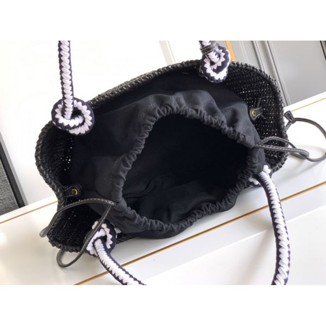 ストロー編み レディース 巾着インナー付き 2WAYハンドル PRADA プラダ コピー バッグ 夏コレクション 軽量カジュアル 上品スタイル