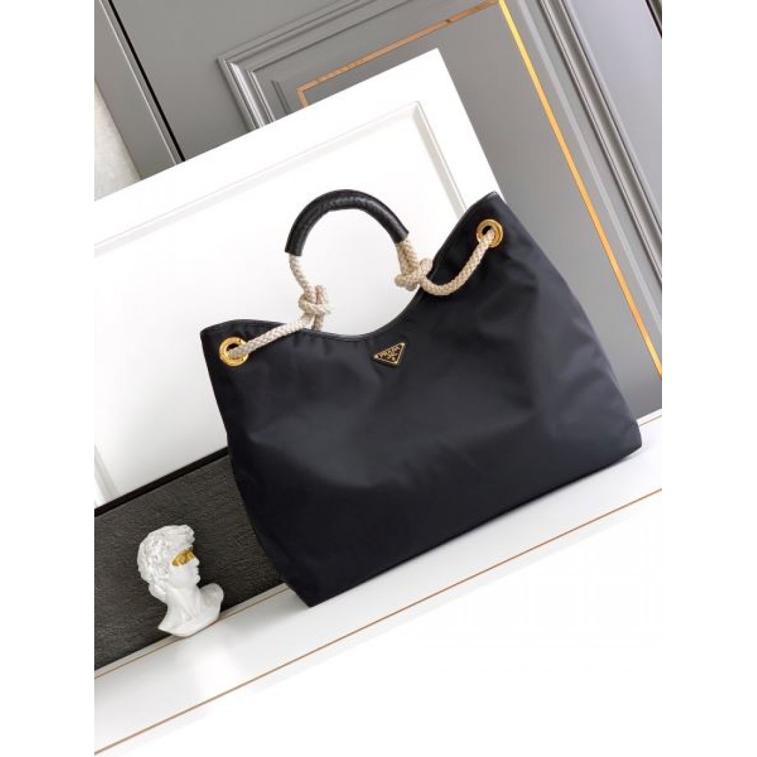 ホーボー ベージュカラー ロープハンドルデザイン PRADA プラダ コピー バッグ ゴールド金具 ナチュラルエレガント