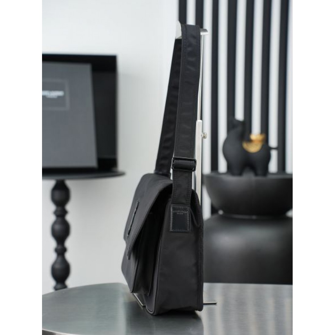 2026SS YSL クロスボデ ミニマルフラップショルダー SAINT LAURENT サンローラン コピー バッグ モードベーシック デイリー主力