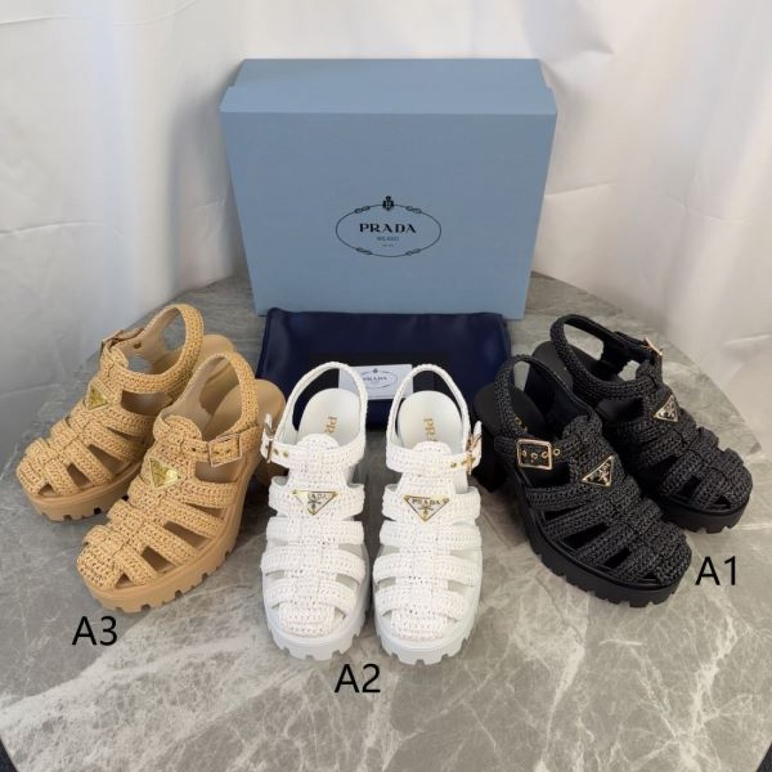 ボリュームソール 洗練フォルム シーズン人気 PRADA プラダ コピー バックルストラップモデル