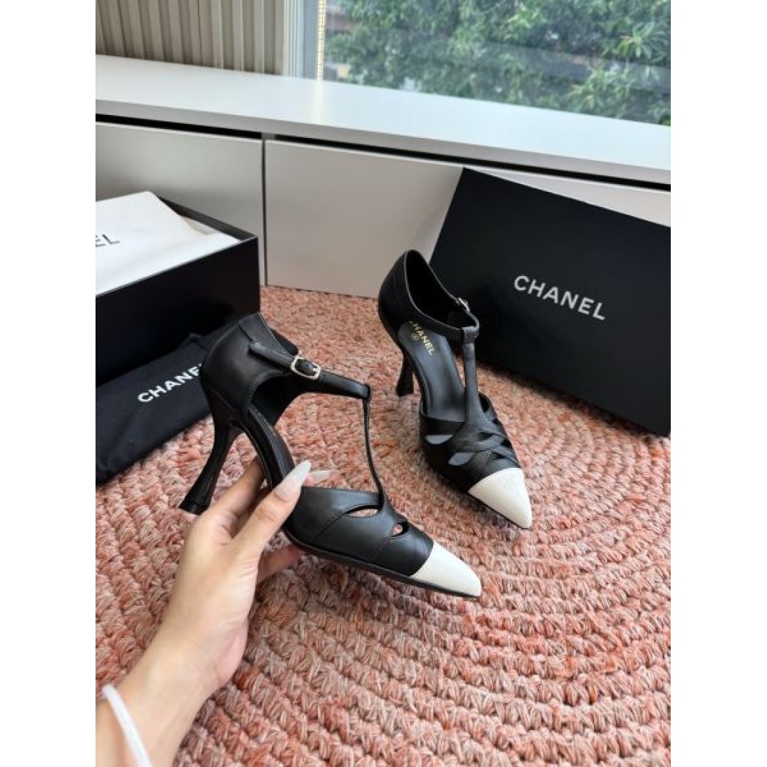 Tストラップ パンプス エレガント ラグジュアリースタイル CHANEL シャネル コピー ハイヒール 上質コレクション