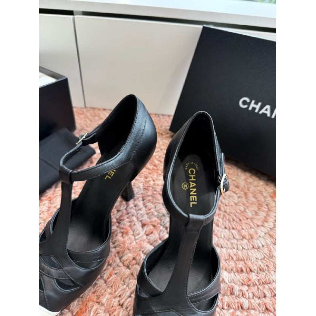 Tストラップ パンプス エレガント ラグジュアリースタイル CHANEL シャネル コピー ハイヒール 上質コレクション