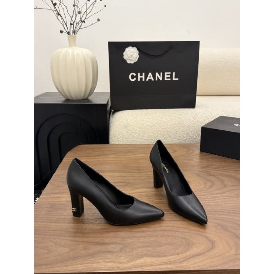 ポインテッドトゥ エレガントデザイン ラグジュアリーコレクション CHANEL シャネル コピー ハイヒール 定番モデル