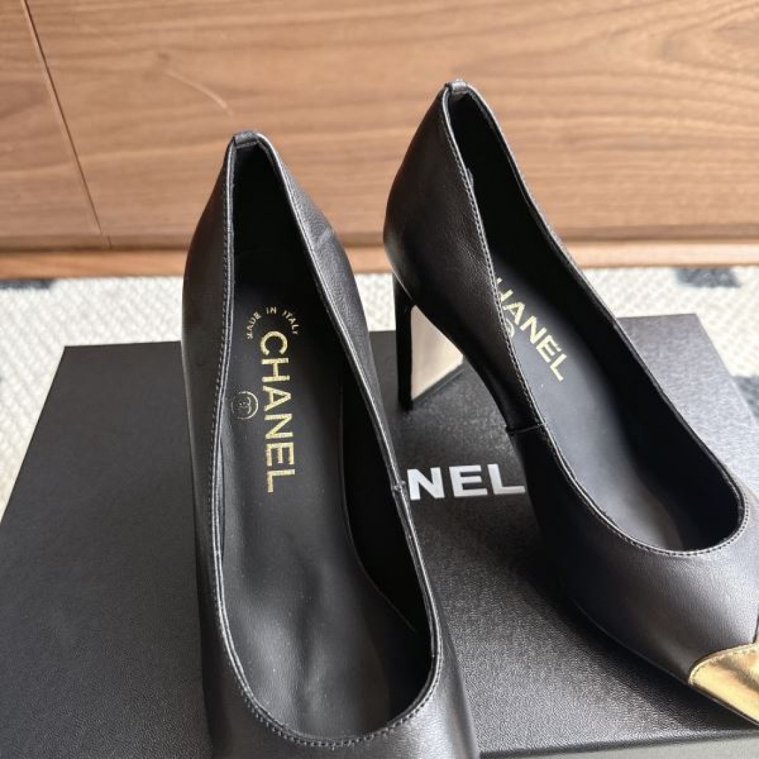 メタルキャップトゥ スリングバック ハイヒール ラグジュアリー CHANEL シャネル コピー パンプス 定番 エレガント