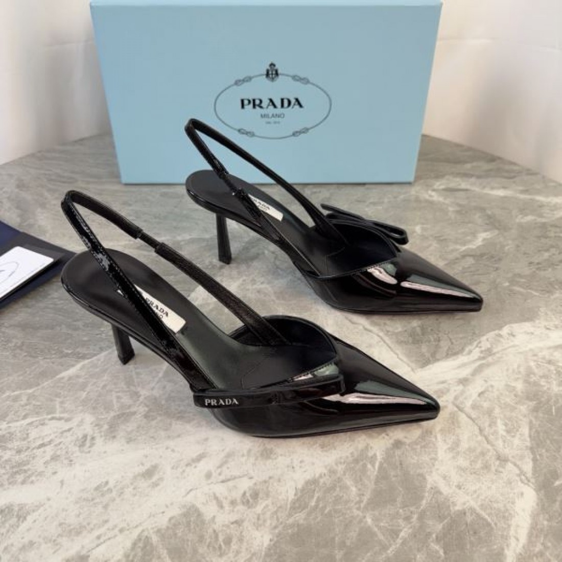 ポインテッドトゥ ラグジュアリー 一流ブランド PRADA プラダ コピー パンプス 上質コレクション 定番