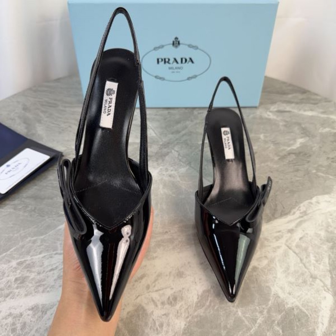 ポインテッドトゥ ラグジュアリー 一流ブランド PRADA プラダ コピー パンプス 上質コレクション 定番