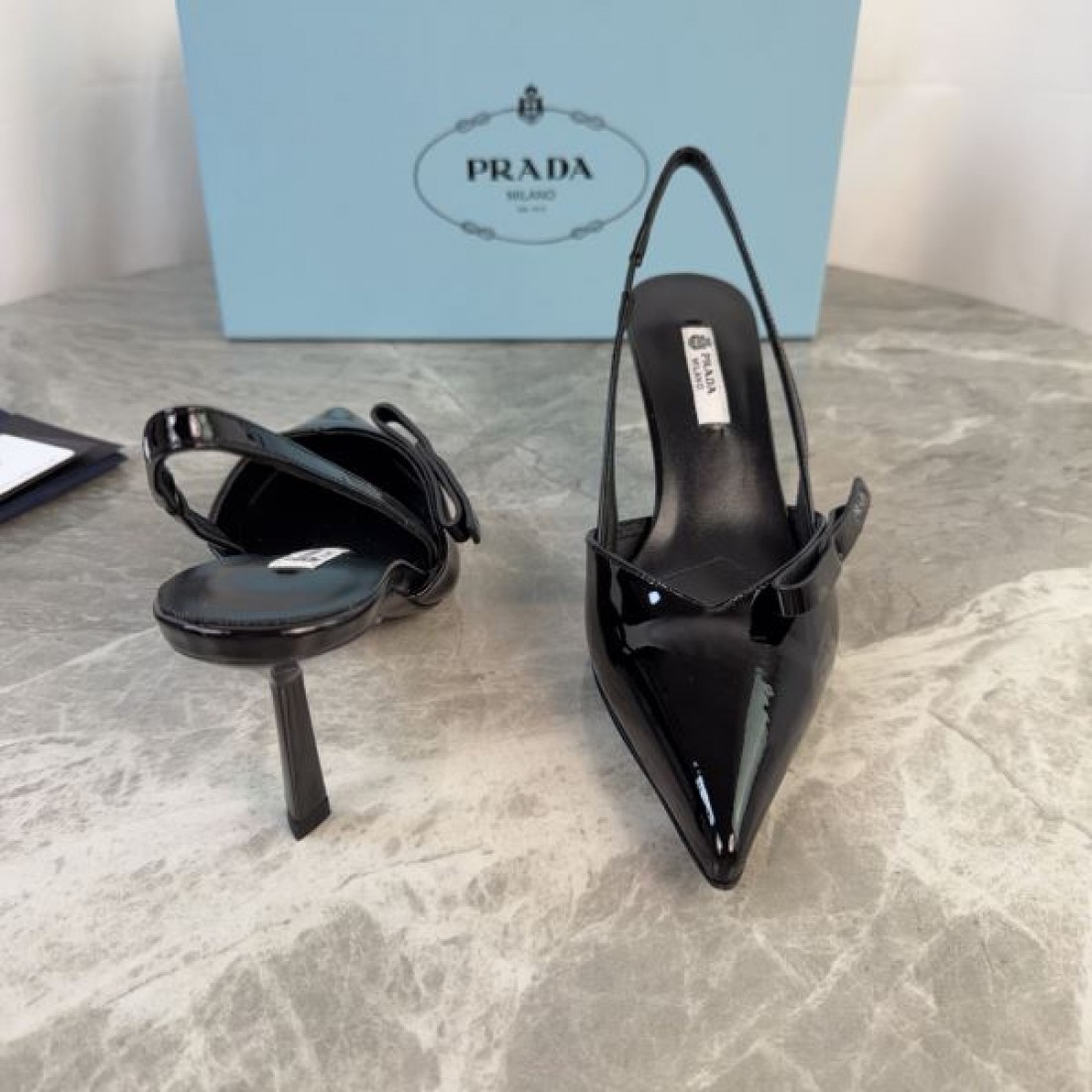 ポインテッドトゥ ラグジュアリー 一流ブランド PRADA プラダ コピー パンプス 上質コレクション 定番