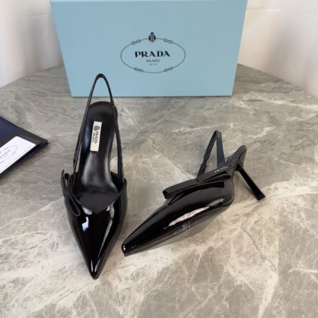 ポインテッドトゥ ラグジュアリー 一流ブランド PRADA プラダ コピー パンプス 上質コレクション 定番