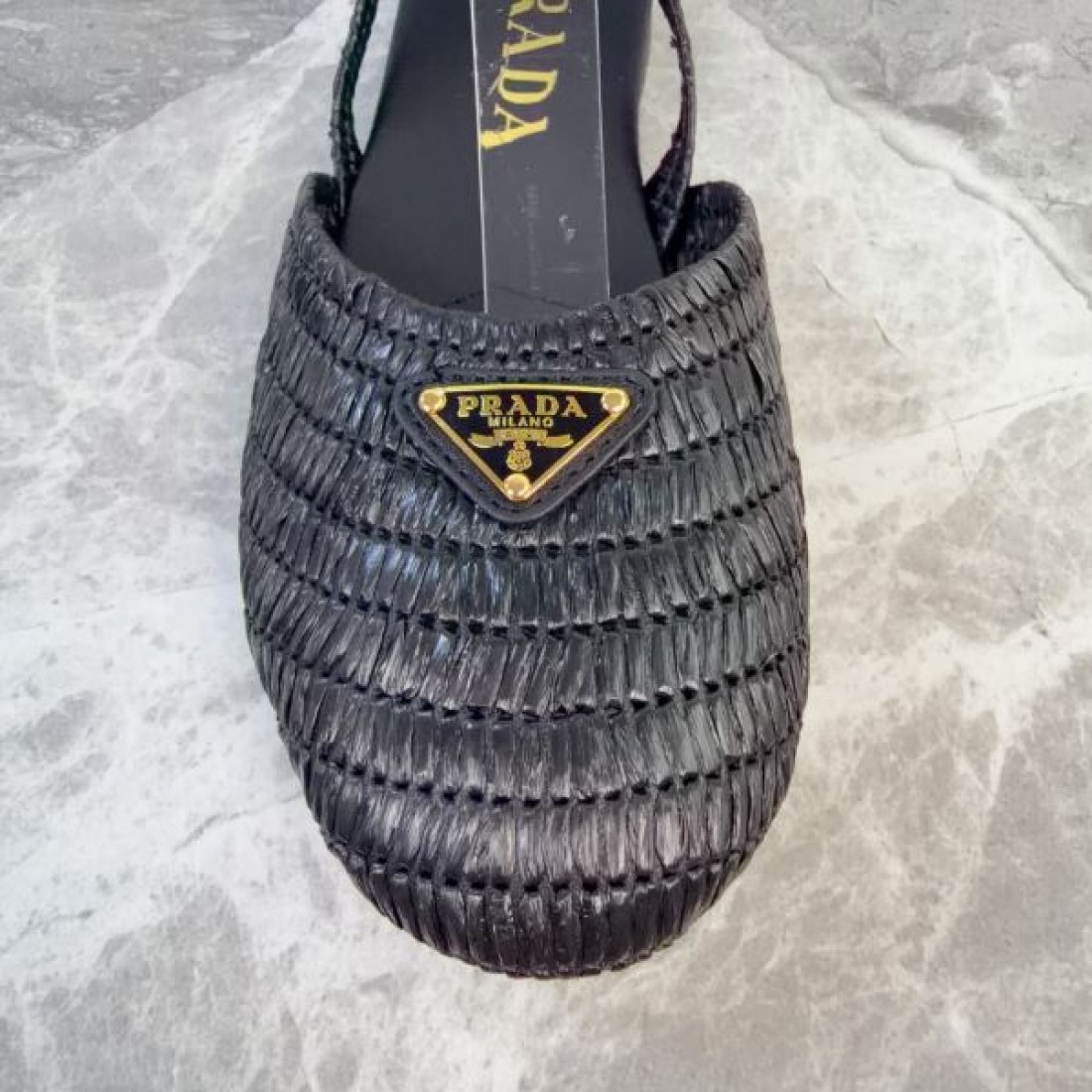 2026SS 軽量スリングデザイン 海外ファッション 人気アイテム PRADA プラダ コピー パンプス レディースサンダル風