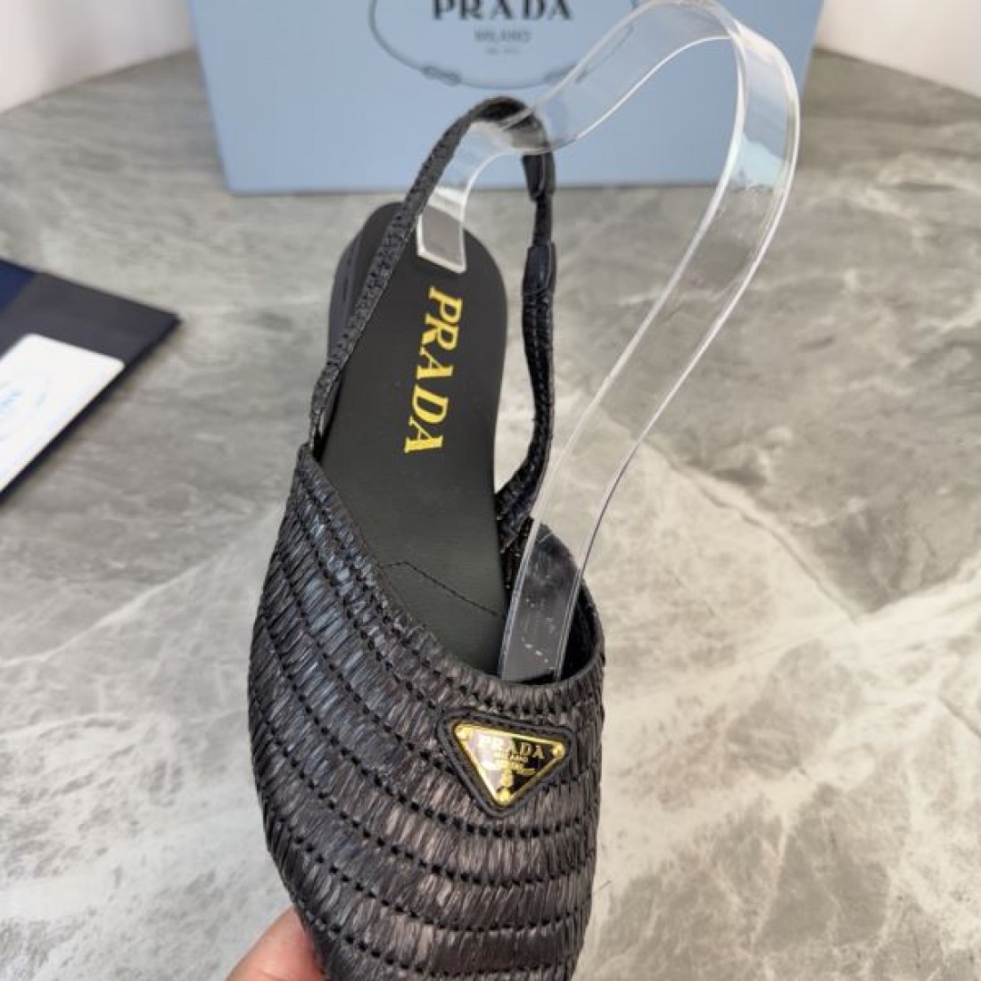 2026SS 軽量スリングデザイン 海外ファッション 人気アイテム PRADA プラダ コピー パンプス レディースサンダル風