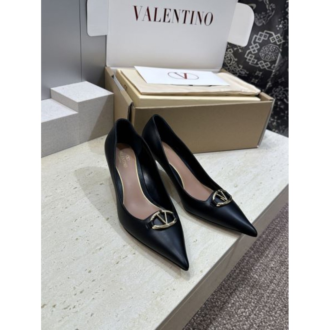Vロゴフロントメタル デイリーエレガンス モードスタイル VALENTINO ヴァレンティノ コピー レディースヒール