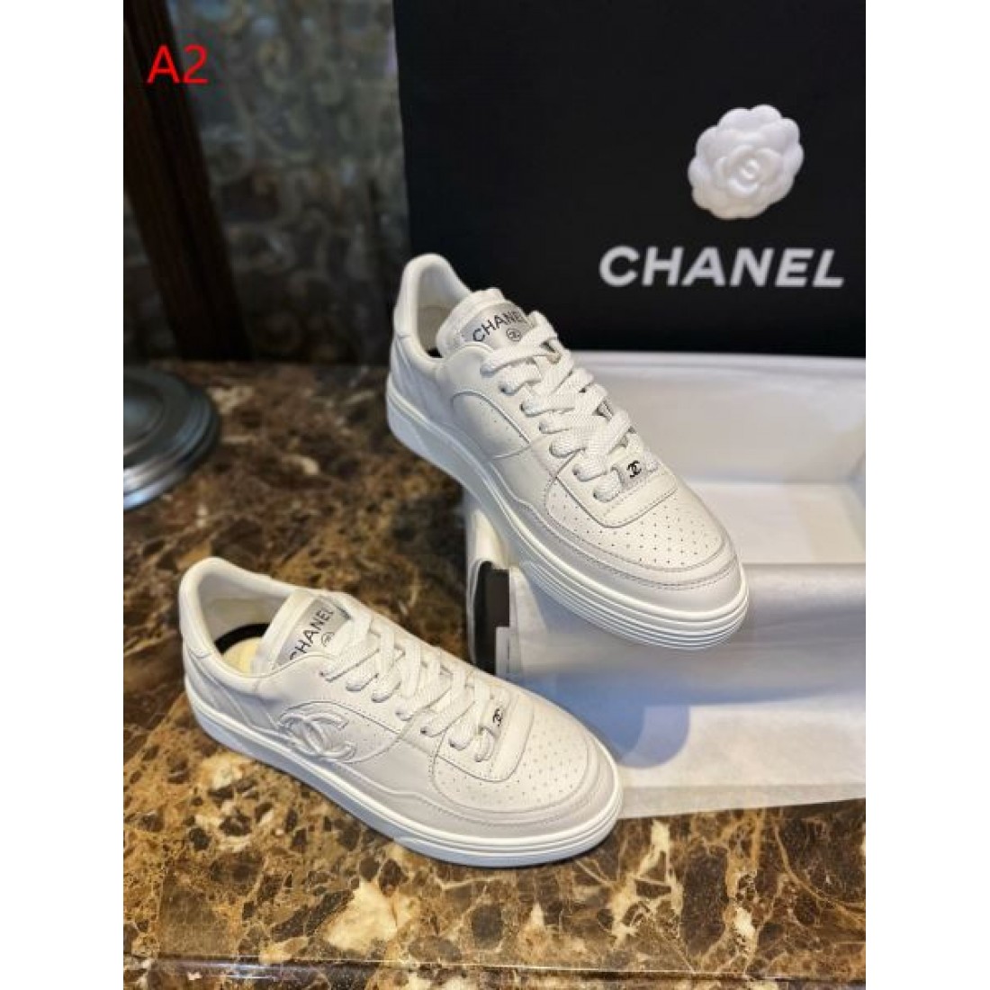 上質レザー調デザイン クッション性ソール 通勤お出かけ対応 CHANEL シャネル コピー ローカットスニーカー 好評アイテム