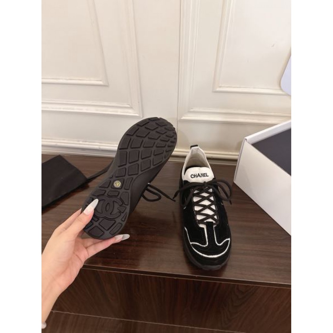 立体ラインデザイン 快適フィット デイリーコーデ CHANEL シャネル コピー ローカットスニーカー 通勤お出かけ対応