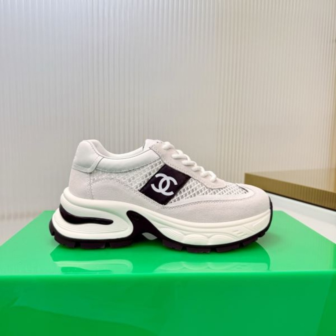 2026春夏新作 メッシュ切替 厚底ソール レースアップ仕様 CHANEL シャネル コピー スニーカー 快適フィット お出かけ人気モデル
