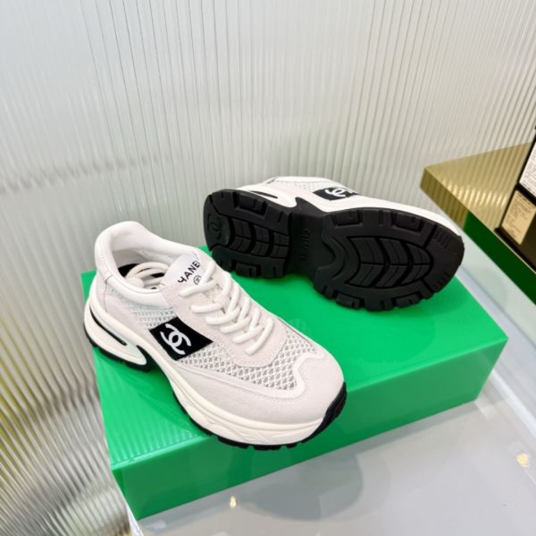 2026春夏新作 メッシュ切替 厚底ソール レースアップ仕様 CHANEL シャネル コピー スニーカー 快適フィット お出かけ人気モデル