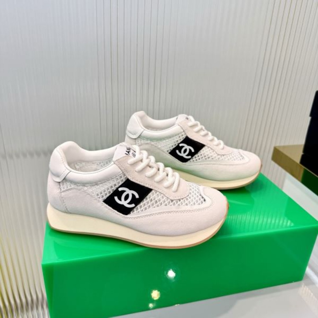 通気性のあるデザイン 厚みソール デイリーコーデ CHANEL シャネル コピー カジュアルスニーカー お出かけ好評アイテム