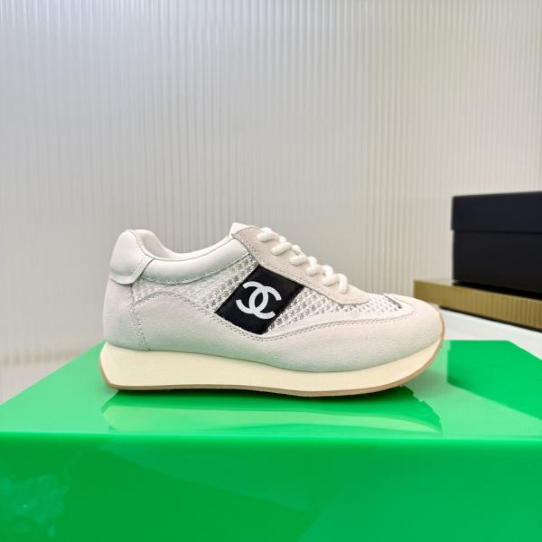 通気性のあるデザイン 厚みソール デイリーコーデ CHANEL シャネル コピー カジュアルスニーカー お出かけ好評アイテム