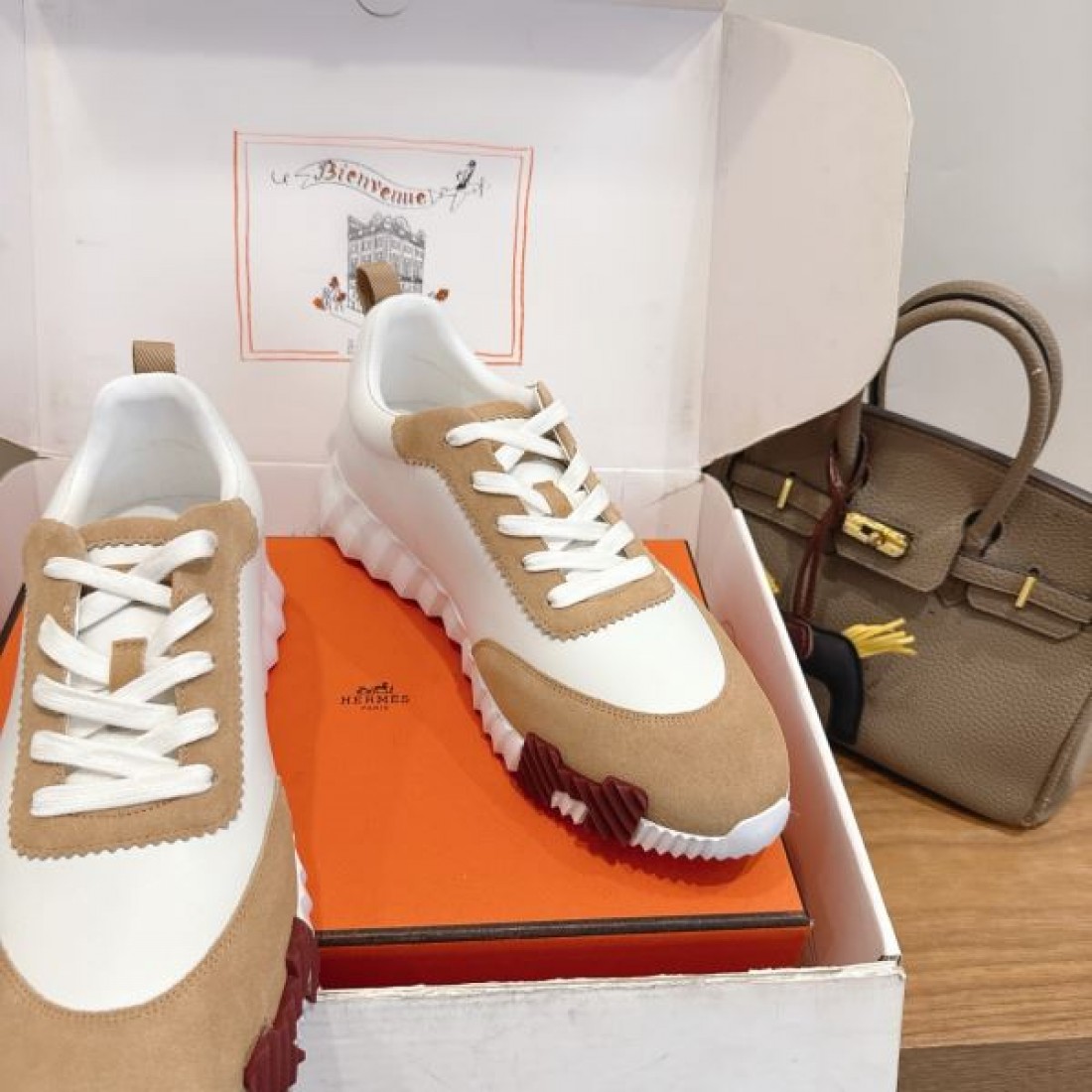 バイカラー切替 軽量ソール デイリーコーデ対応 HERMES エルメス コピー カジュアルスニーカー きれいめスポーティ