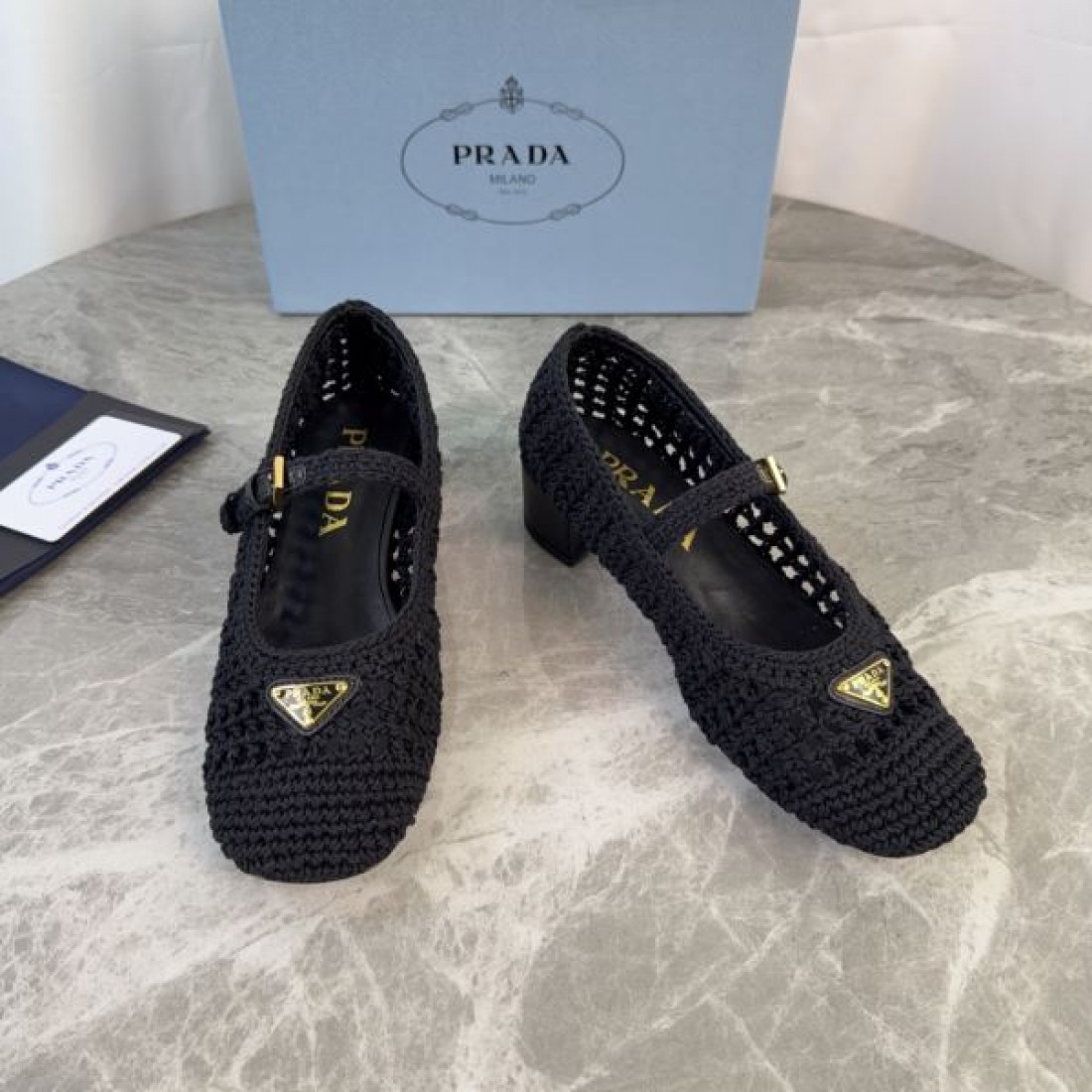 2026春夏新作 透かし編みデザイン 軽やかな履き心地 PRADA プラダ コピー メッシュローファー 通勤お出かけ人気