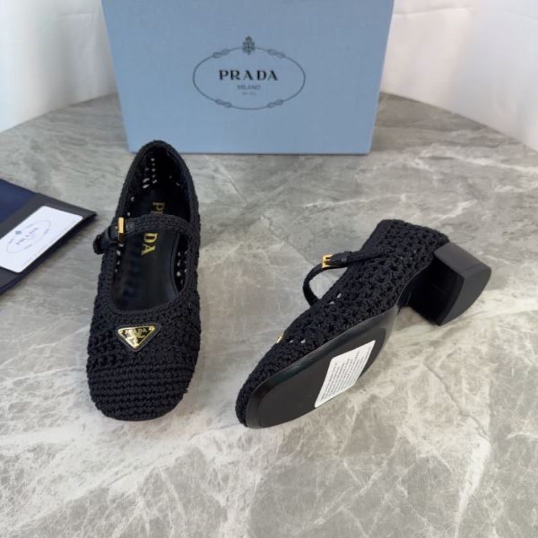 2026春夏新作 透かし編みデザイン 軽やかな履き心地 PRADA プラダ コピー メッシュローファー 通勤お出かけ人気