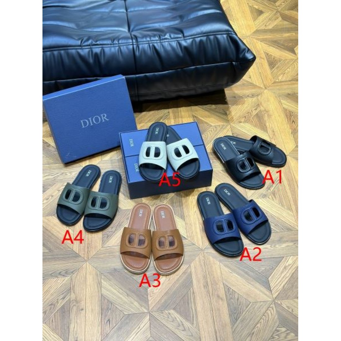 アイコニックモチーフ レザータッチ クッション中敷き DIOR ディオール コピー フラットサンダル 上品リゾート 旬顔セレクト