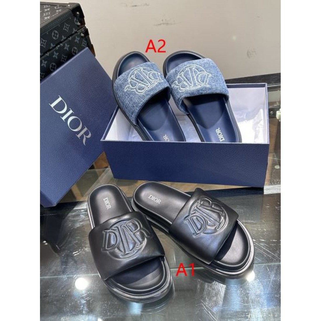 立体CDモチーフ レザー調ワイドベルト ソフトインソール DIOR ディオール コピー スライドサンダル 限定セレクト 注目度急伸