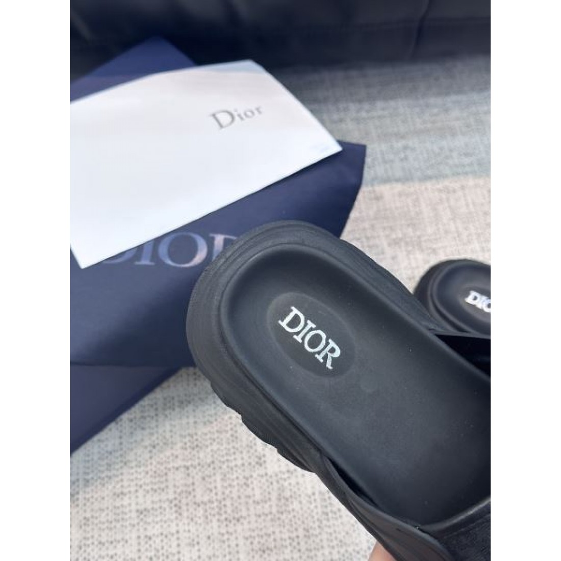 アーバンスポーツ 立体サイドライン 通気性良好 DIOR ディオール コピー コンフォートサンダル 軽快フィット 人気更新