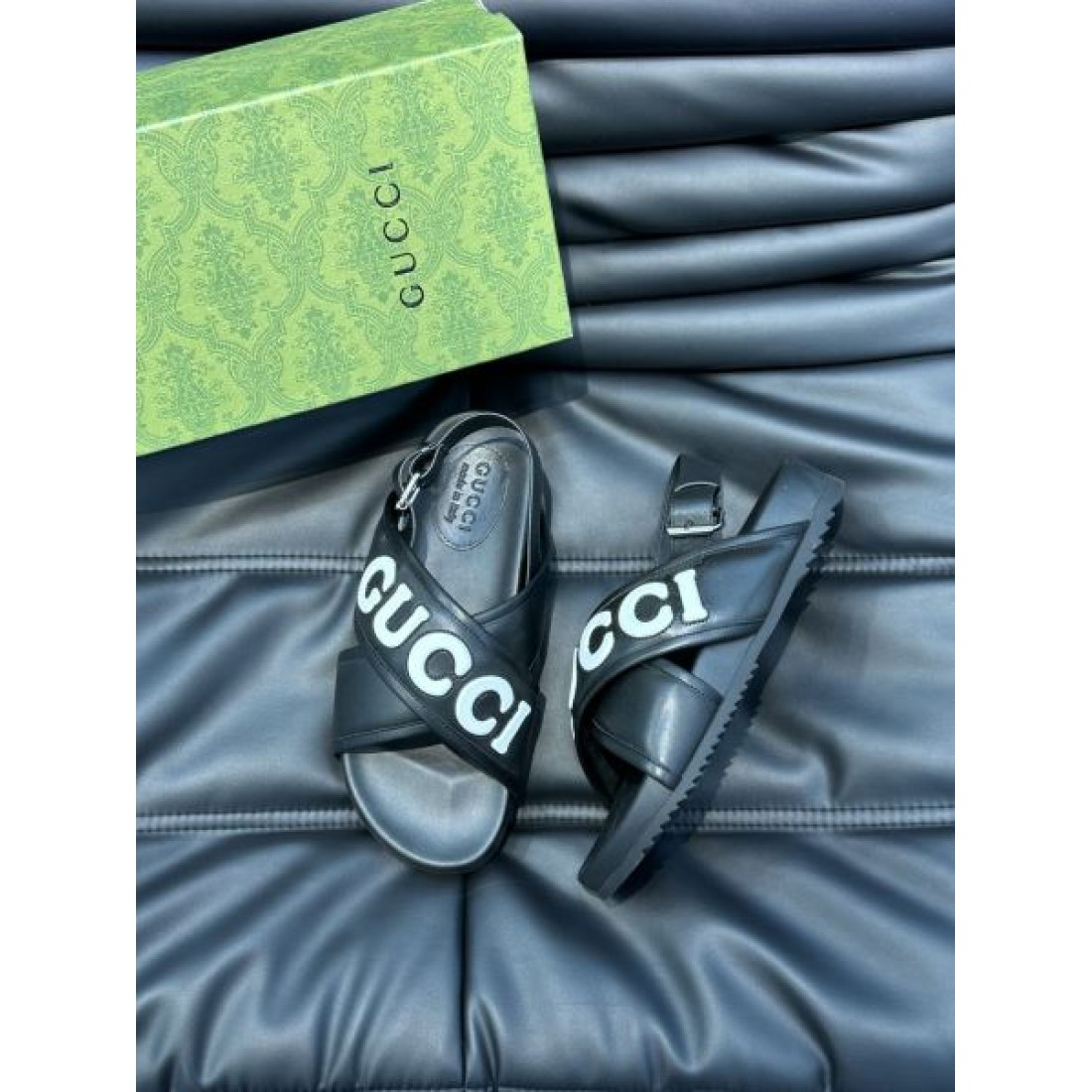 ビッグレタリング クロスストラップ バックベルト GUCCI グッチ コピー サンダル 新作モデル 売れ筋本命
