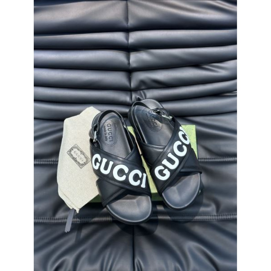 ビッグレタリング クロスストラップ バックベルト GUCCI グッチ コピー サンダル 新作モデル 売れ筋本命