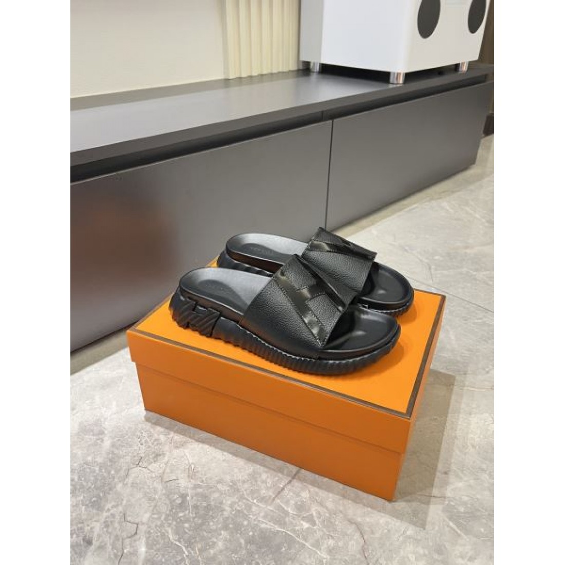 Hカットアウト 厚みのある底面 今季注目 HERMÈS エルメス コピー サンダル 売れ筋新鋭 高級シューズ