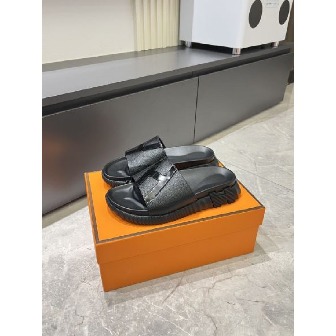 Hカットアウト 厚みのある底面 今季注目 HERMÈS エルメス コピー サンダル 売れ筋新鋭 高級シューズ